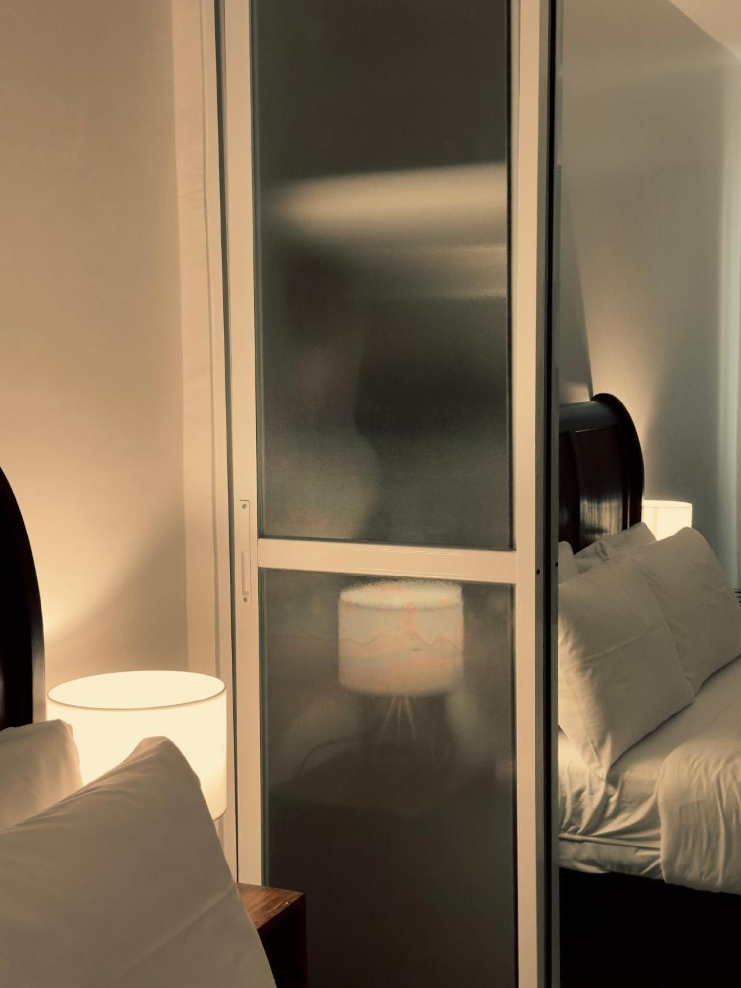 ฮาร์มาน สวีท โมลโบล Hotel โมอัลโบอัล ภายนอก รูปภาพ